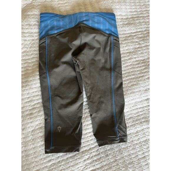 Ivivva by Lululemon grey and blue children’s leggings with pocket-7 - Picture 2 of 9